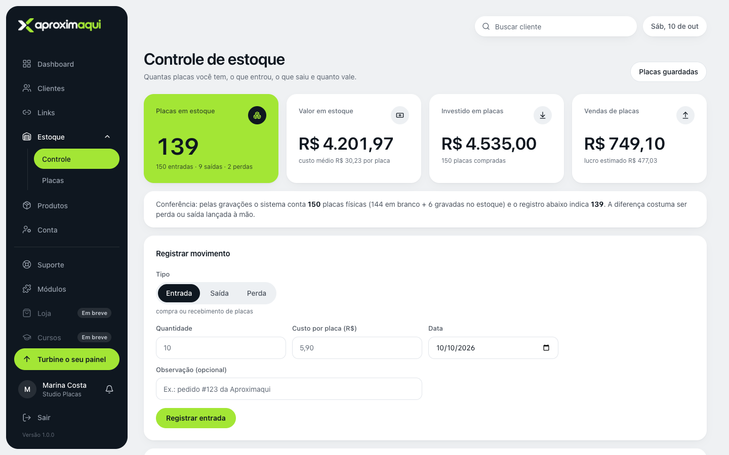 Controle de estoque com placas, valor em estoque e movimentos